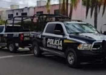 Hombres armados arrojaron a una mujer desnuda desde un vehículo en movimiento en Cancún