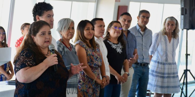 Festeja la Unicaribe a sus docentes mejorando sus condiciones laborales