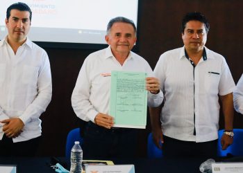 Convoca el Dr. Pech a empresarios a participar en política y a cuidar al gobierno, para ayudar a rescatar a Quintana Roo