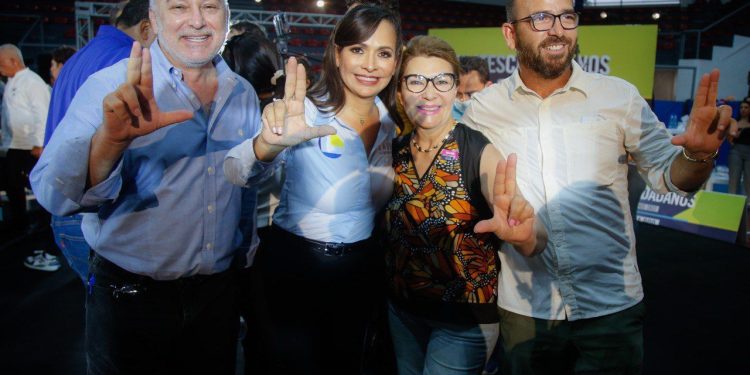 Laura Fernández gana el debate ciudadano por presentar la mejor opción para Quintana Roo