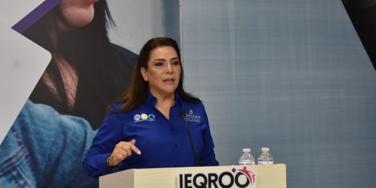 Con experiencia vamos a legislar para mejorar las condiciones de vida de los quintanarroenses: Adriana Teissier