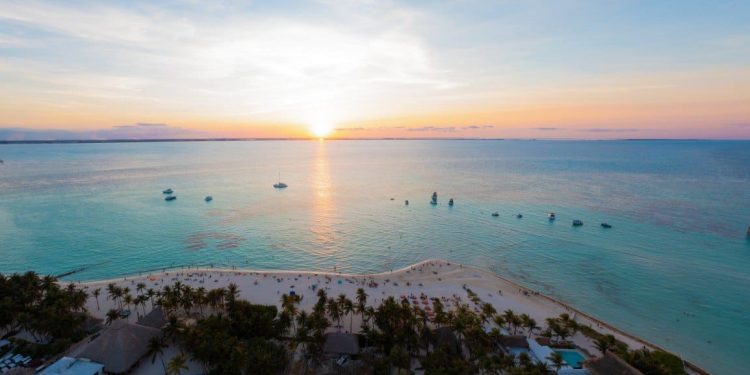 Invitan a la ciudadanía a votar por Isla Mujeres como el mejor destino de playa