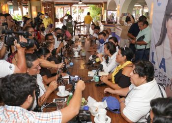 Afirma Laura Fernández que es irreversible su crecimiento en las preferencias electorales