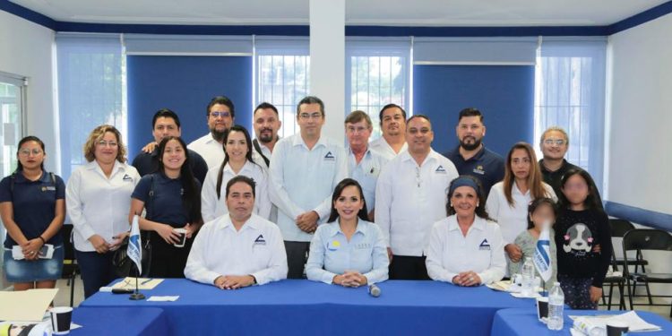 Afirma Laura Fernández que sigue en ascenso