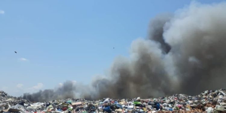 Suspenden clausura de basurero municipal