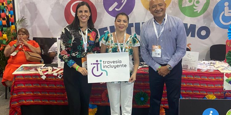 Regidora Anahí Mendoza promueve a Tulum en el Tianguis Turístico