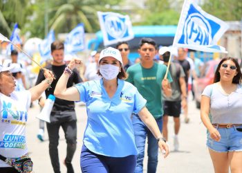 Kira Iris se compromete y da la mano a las futuras generaciones de Solidaridad