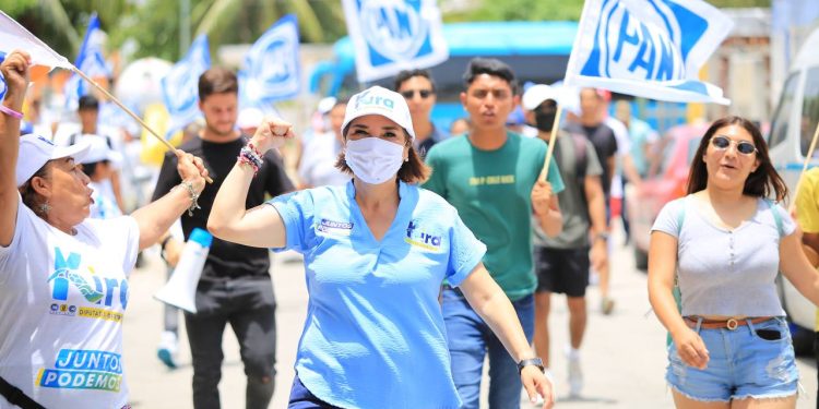 Kira Iris se compromete y da la mano a las futuras generaciones de Solidaridad