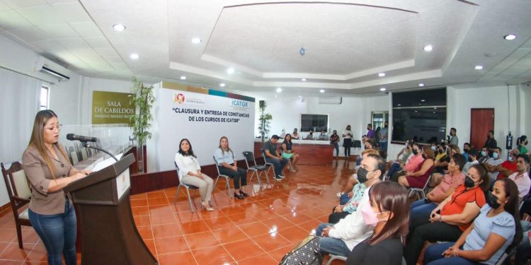 Piden beneficios para adultos mayores en pago de impuestos