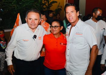Recibe el Dr. Pech el apoyo de los jóvenes y del empresario y actor Roberto Palazuelos