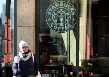 Se retira Starbucks del mercado Ruso