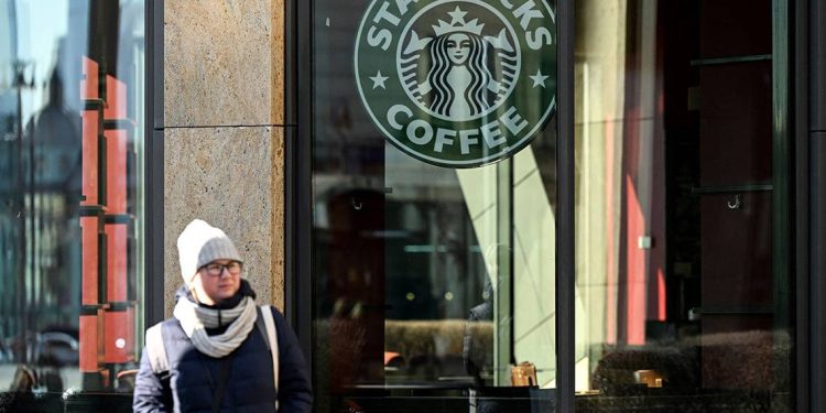 Se retira Starbucks del mercado Ruso