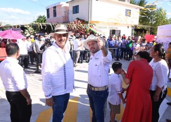 Calles pavimentadas y mejores servicios públicos, sello de 4T en Tenosique, afirma gobernador Merino