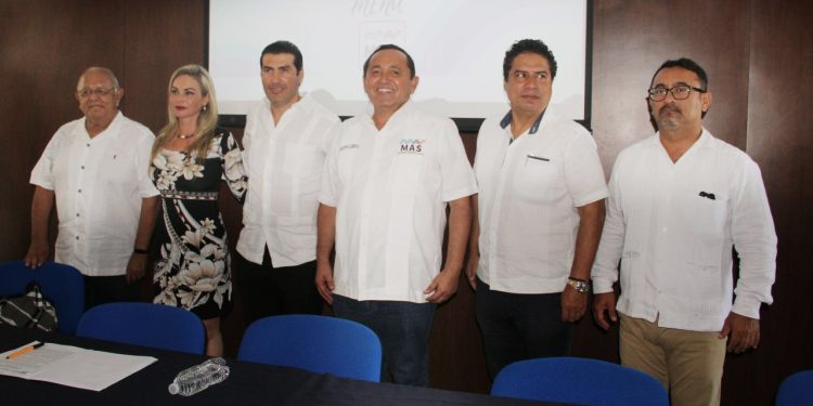 Asegura Nivardo Mena no tener padrinos políticos