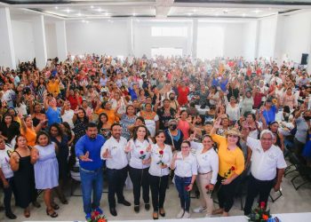 Laura Fernández garantiza respaldo y seguridad a las mujeres