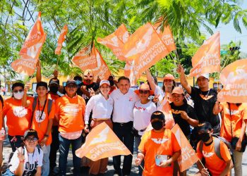 Creará el Dr. Pech un sistema de transporte marítimo para las islas y otro terrestre para las principales ciudades de Quintana Roo