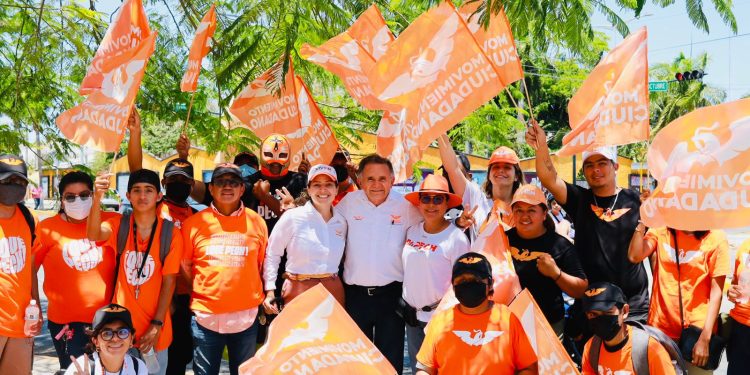 Creará el Dr. Pech un sistema de transporte marítimo para las islas y otro terrestre para las principales ciudades de Quintana Roo