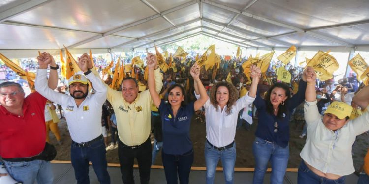 Respaldan Laura Fernández y Jesús Zambrano a Iris Mora
