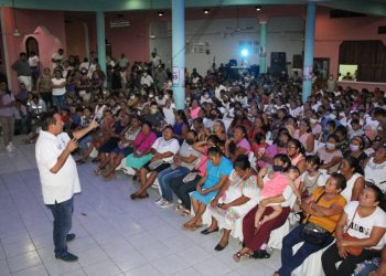 Buscará Nivardo Mena garantizar seguridad social a las mujeres