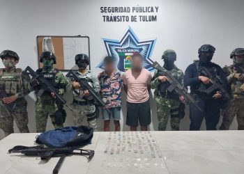 Iban cargados de presunta droga: Detienen a dos sujetos en Tulum