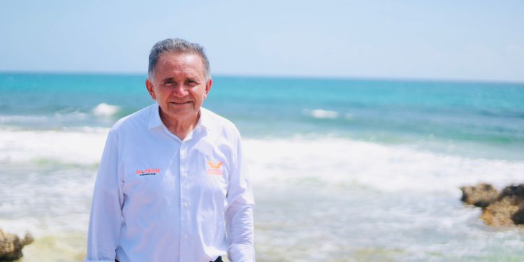 Propone el Dr. Pech resolver problemas del sargazo y basura con tecnología para producir energía eléctrica