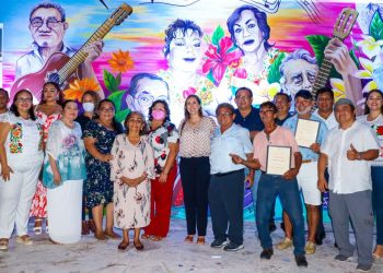 Develación del Mural de los Pioneros de la Trova en Isla Mujeres