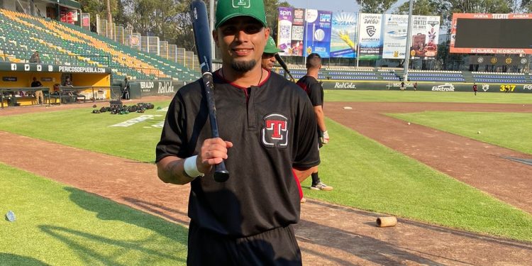 Alberto Carreón se integra a la novena olmeca