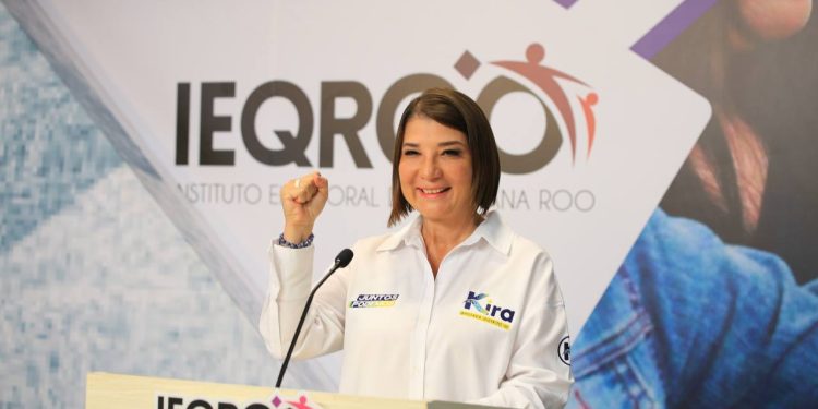 Arrasa Kira Iris en el debate con propuestas concretas