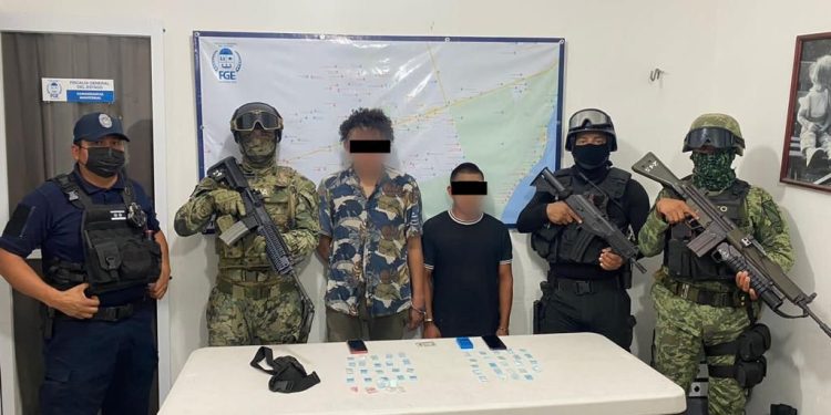 Detienen a presuntos narcomenudistas que se liaban a golpes en Tulum