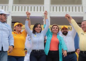 Laura Fernández llama a defender Quintana Roo sin miedo