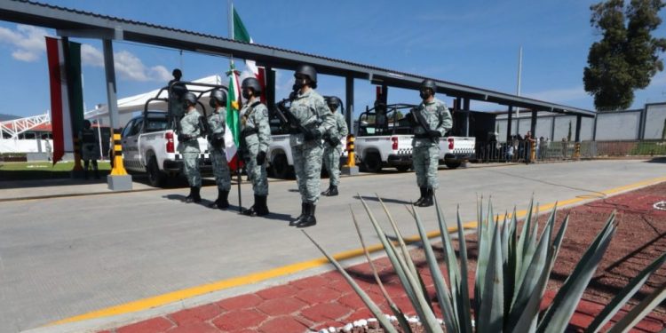 Grupo entre civiles armados y seguridad deja a cuatro personas muertas en Michoacán