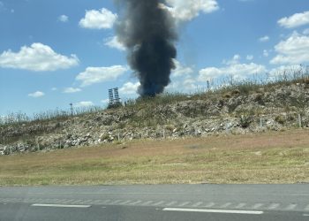 Se registra un incendio en la refinería de Pemex en Cadereyta