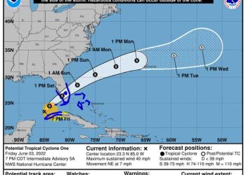 Depresión tropical se ubica a 300 kilómetros de Cozumel