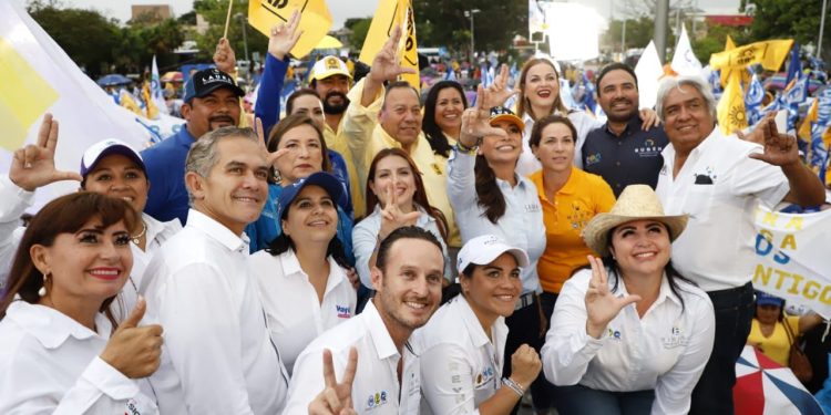 Nada nos detiene por lograr un mejor Q.Roo: Laura Fernández