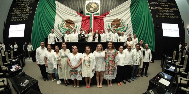 Kira Iris reconoce la labor y desempeño de los buenos policías del Estado