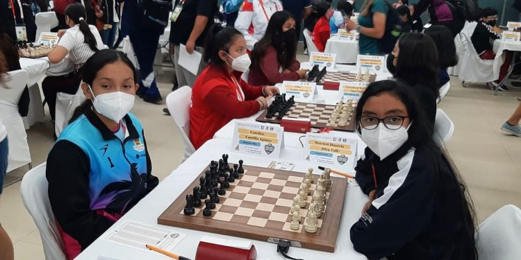 Ajedrecistas de Quintana Roo en la competencia por las medallas