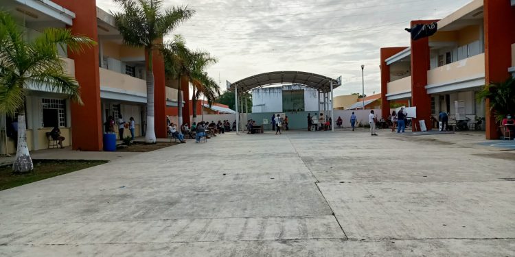 Registran retrasos de minutos en algunas casillas