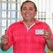 Emite Nivardo Mena su voto en Holbox