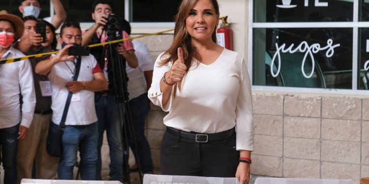 Felicidad de Mara Lezama al acudir a votar