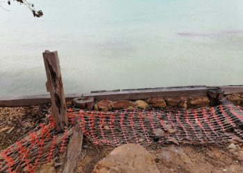 Obras de remodelación paradas en zona turística de Calderas