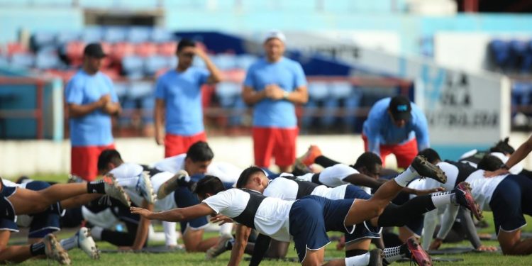 Johan Alonzo pronostica una fuerte competencia por la titularidad con Cancún FC