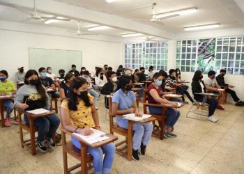 Se disparan casos de contagios de Covid en aulas escolares