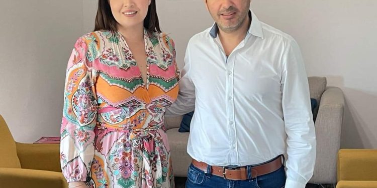 Diputada Federal Anahí González se reúne con representantes del sector náutico