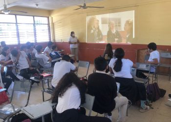 Imparte FGR pláticas de prevención del delito a más de 400 personas
