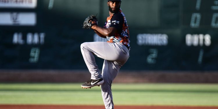 Algodoneros pega primero en la Comarca