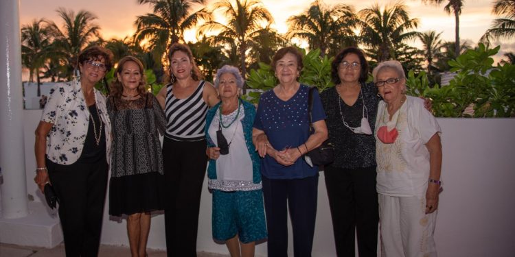 Estudio Vivaldi presentó un concierto a beneficio del club de los años dorados en el Hotel Sunset Royal