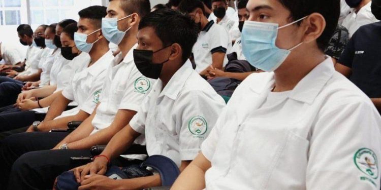 Seguirá ciclo escolar y no se cortará como en otros estados