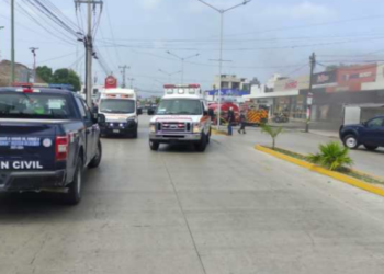 Corto circuito provoca incendio en casa de empeño en Playa del Carmen