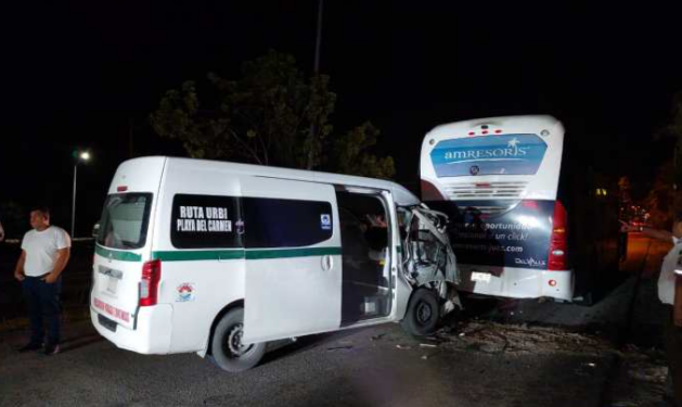 Once lesionados fue el saldo preliminar que dejo un choque en Puerto Morelos