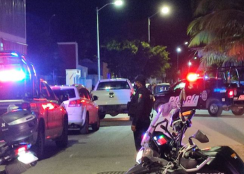 En varios puntos de Puerto Aventuras se observa intensa movilización de la FGE
